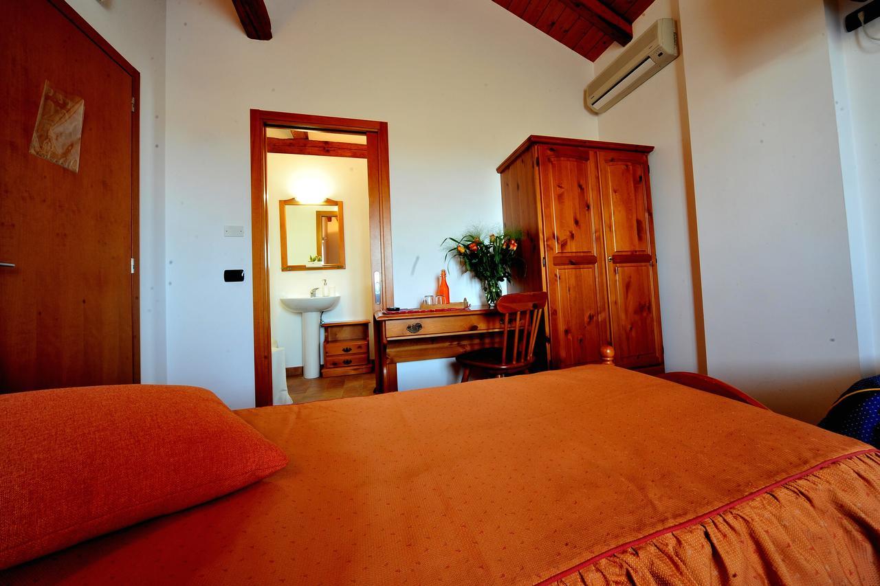 Agriturismo Le Oche Selvatiche Lauzacco Exterior photo